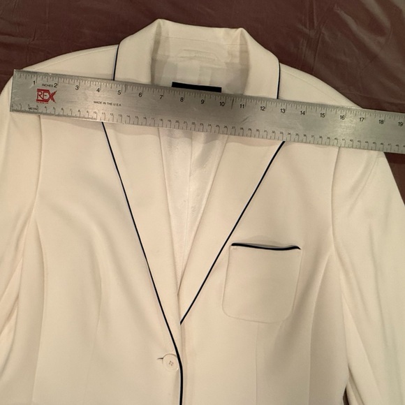 Escada Cream/Black Blazer Tailored Suit Jacket Size 12/Large MSRP $695 - Picture 10 of 11